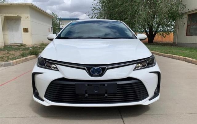 『丰田卡罗拉』买个双擎版卡罗拉,要开多少公里才能把与燃油版的差价“省”出来