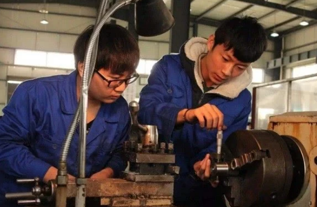 机械@大学最可能“打光棍”的3大专业，人称“和尚班”，少有女生报考