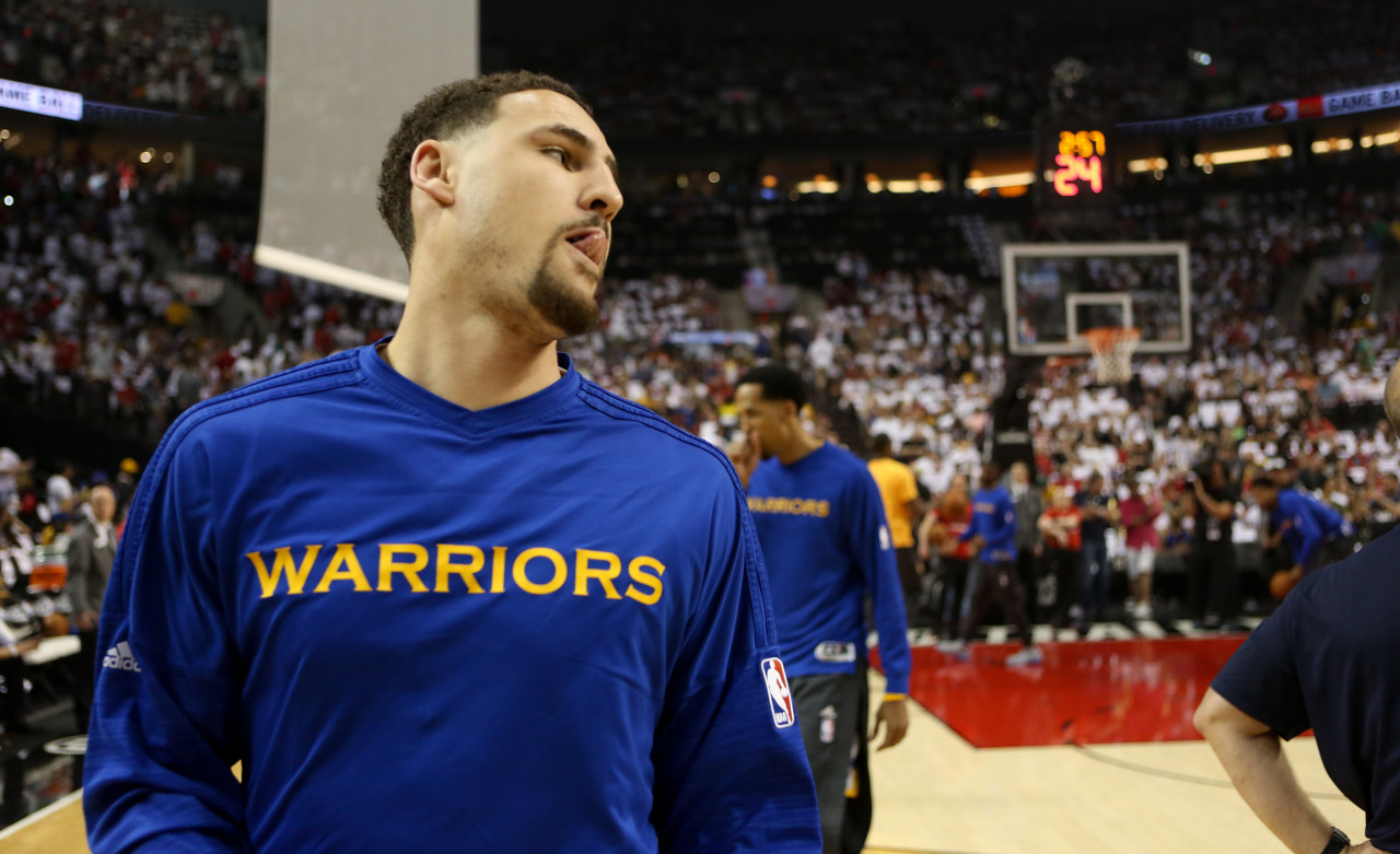 斯蒂芬·库里|官宣!湖人篮网达成交易,小库里联手恩比德,汤神遭遇跟腱撕裂