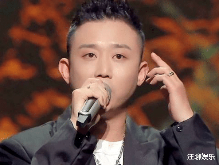 中国有嘻哈@《中国有嘻哈》这帮rapper真的“太能打”了，普通人完全不是对手