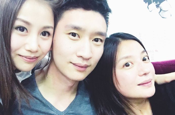 科比·布莱恩特▲孙悦娇气疑似遭到家暴，身上写满了悲伤，却不忘缅怀科比