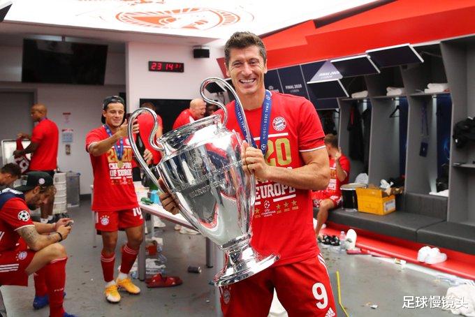 欧冠|大冷！欧冠官方赛季最佳阵容出炉：C罗姆巴佩梅西内马尔无缘