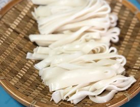 米粉▲家庭自制米粉,玩腻了面粉,开始捣鼓大米了,简单无添加