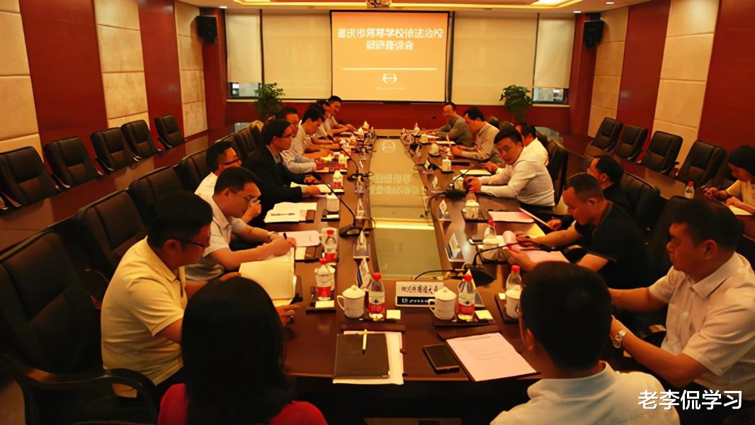 中学|教育部发布通知，中小学生迎来好消息，大学生迎来一个“坏消息”