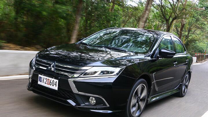 三菱：三菱终于成功！全新家轿动感不输思域，配1.8升动力+6AT