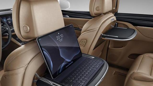 荣威▲全新“巨无霸”亮相,长5米2配双侧滑门,起步2.0T+8AT,竞争GL8