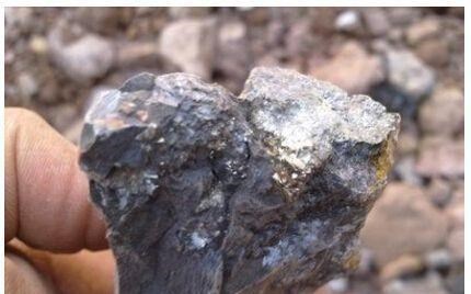 印度尼西亚|印尼叫停镍矿出口，不料搬起石头砸自己的脚，菲律宾却成功捡漏