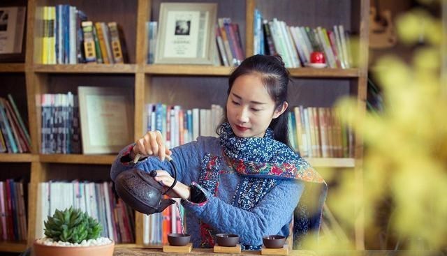 肝脏|肝病变，脸先知！面部出现4种丑态，肝脏已“稀烂”，需警惕