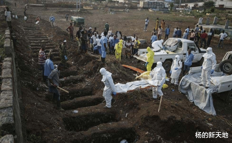 「美国」特朗普连夜逃出美国？白宫“沦陷”，军队“叛变”，奥巴马：干得漂亮！