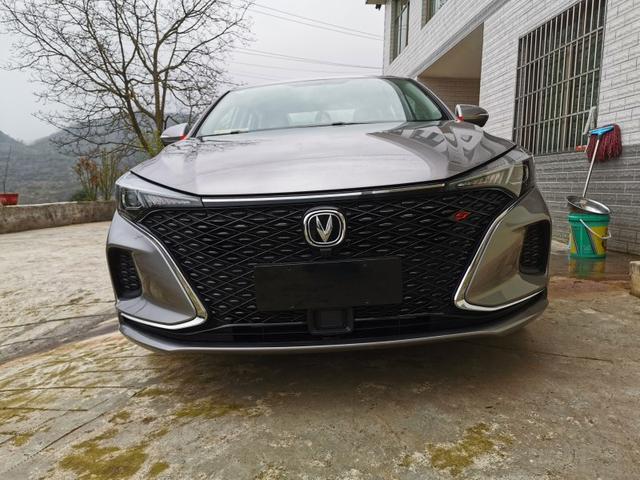 长安逸动■长安逸动PLUS怎么样？首批车主说出了用车感受 有褒有贬很真实