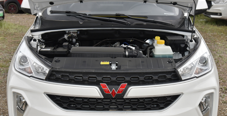 面包车|“月光族”别再等了，五菱新车5.68万起，这次没有面包味