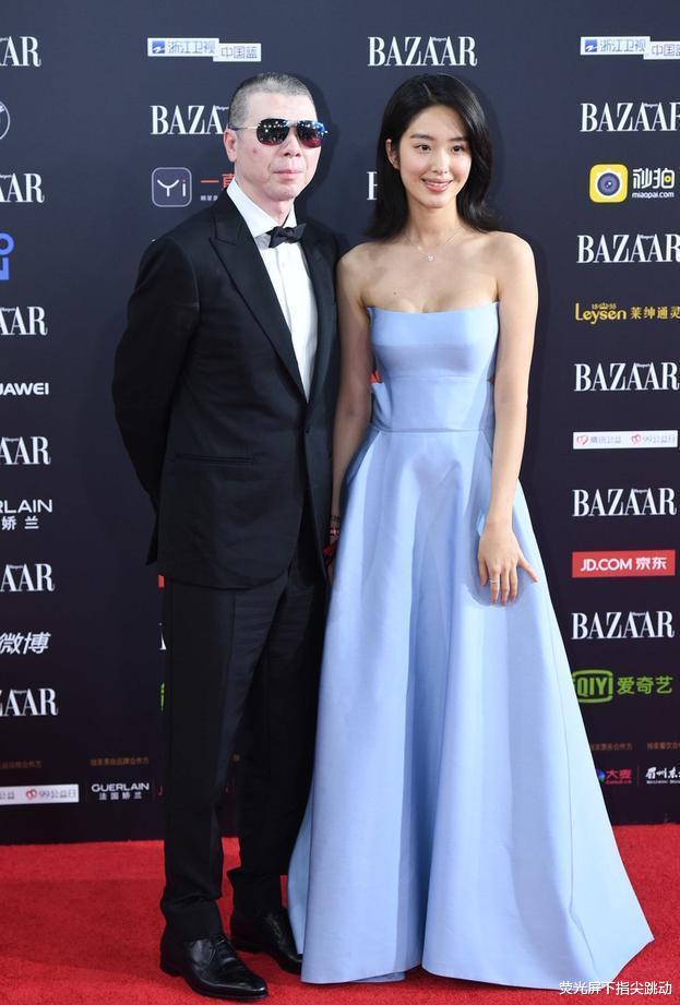 杨采钰|与刘亦菲高度相似的杨采钰，被视为金主爸爸真金白银堆砌的替代品