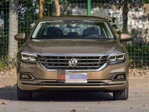 本田雅阁|雅阁1.5t与帕萨特1.4t哪个动力好一点，油耗低一点？