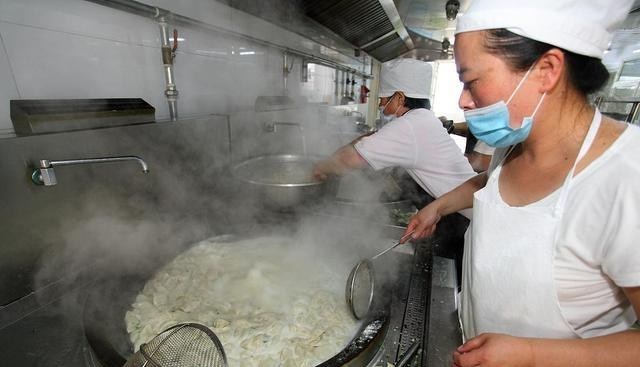 『饺子』自助水饺20元一位感觉好划算，掏钱去吃了一顿，才发现是有套路的