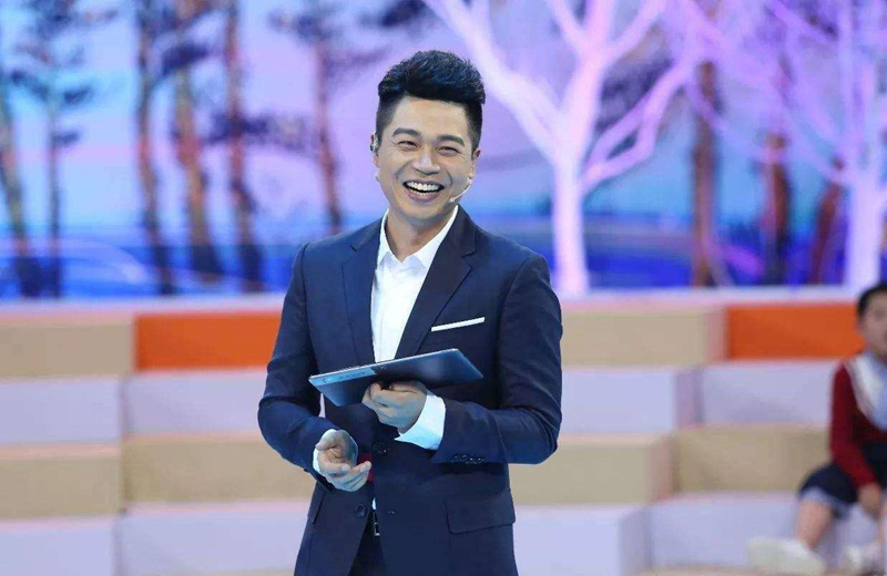 [沈涛]谁注意到《王牌对王牌》的主持人了，细节暴露他当下的生活状况