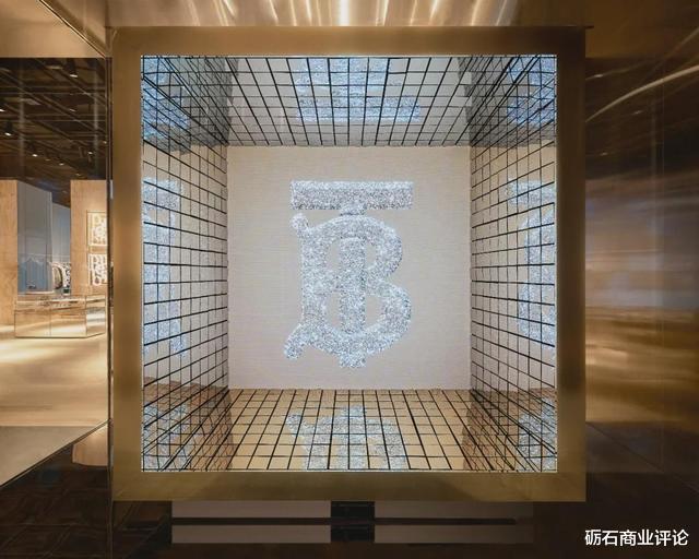 社交|Burberry与腾讯展开技术合作，将在深圳开设奢侈品行业首家社交零售精品店