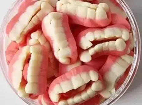 蛋糕|看了就“难下嘴”的4种奇葩零食，图3让男生羞涩，图4吓得扔掉