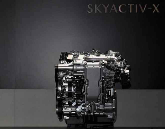 年检|昂克赛拉压燃版亮相，搭载马自达黑科技发动机，最大功率为180