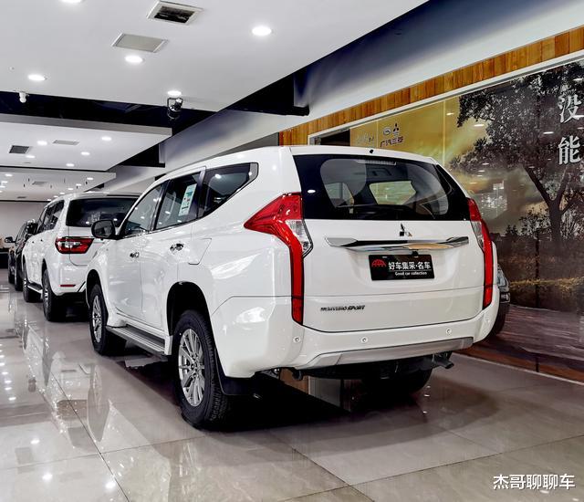 帕杰罗·劲畅|新三菱帕杰罗劲畅到店：3.0T+8AT+超选四驱，22.8万如何？