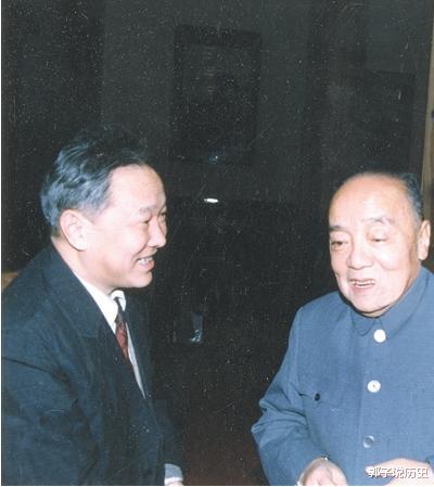 杨尚昆|他两次拒绝授予军衔，彭老总是他的救命恩人，81岁当选国家主席