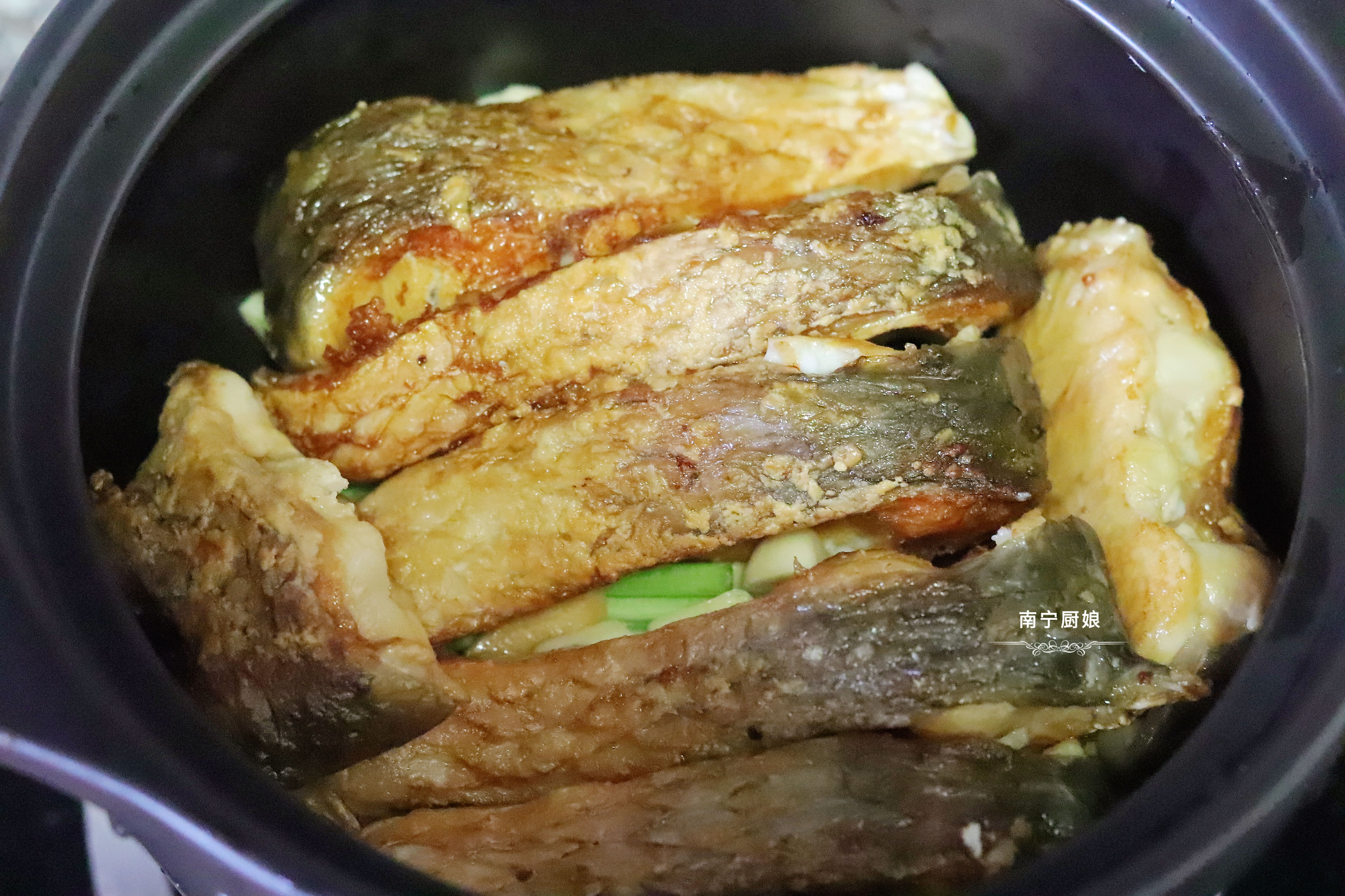 草鱼|我家一周要吃7次的鱼肉做法，鲜香嫩滑又入味，吃一次就让人难忘