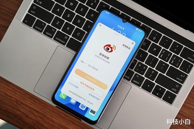 荣耀x10|荣耀X10 Max上手实测：7.09英寸大屏，天玑800怎么样？