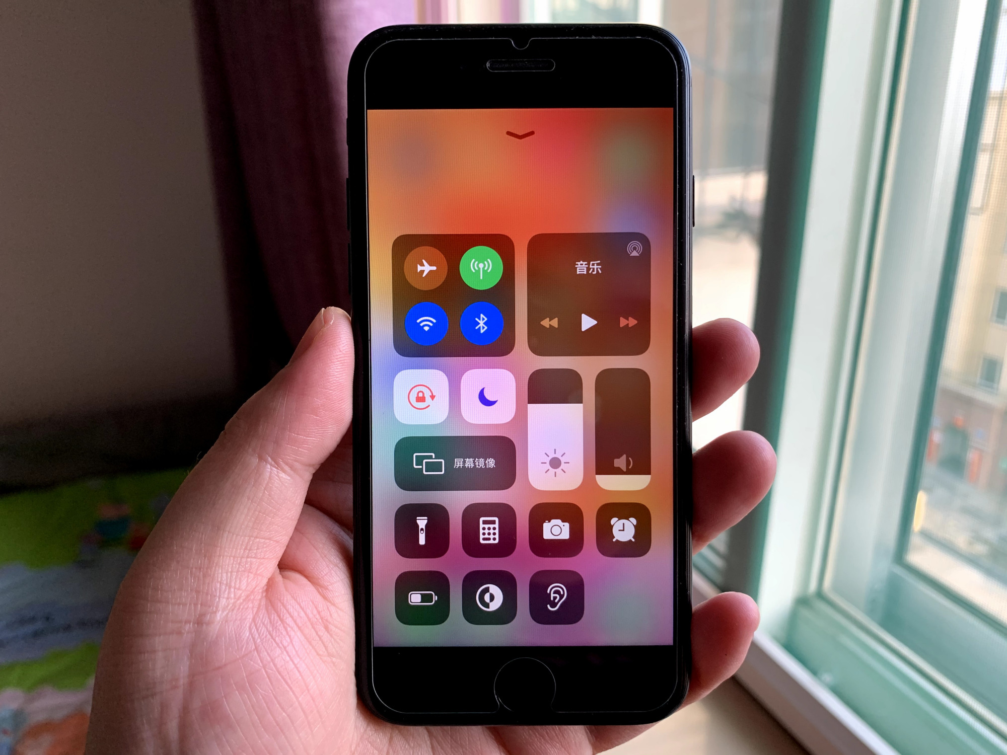 华为Mate 9|华为Mate9和iPhone7使用四年后,谁更卡?网友的回答非常真实!