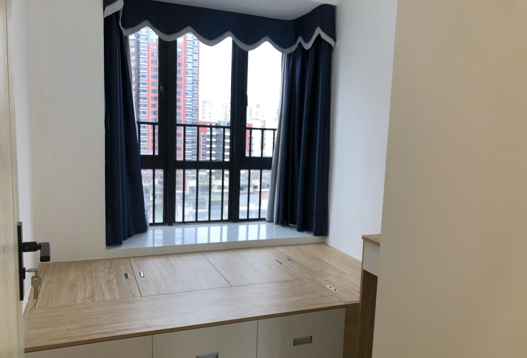 @硬装结束，还没来得及布置家具，隐形门电视墙非常喜欢，分享一下