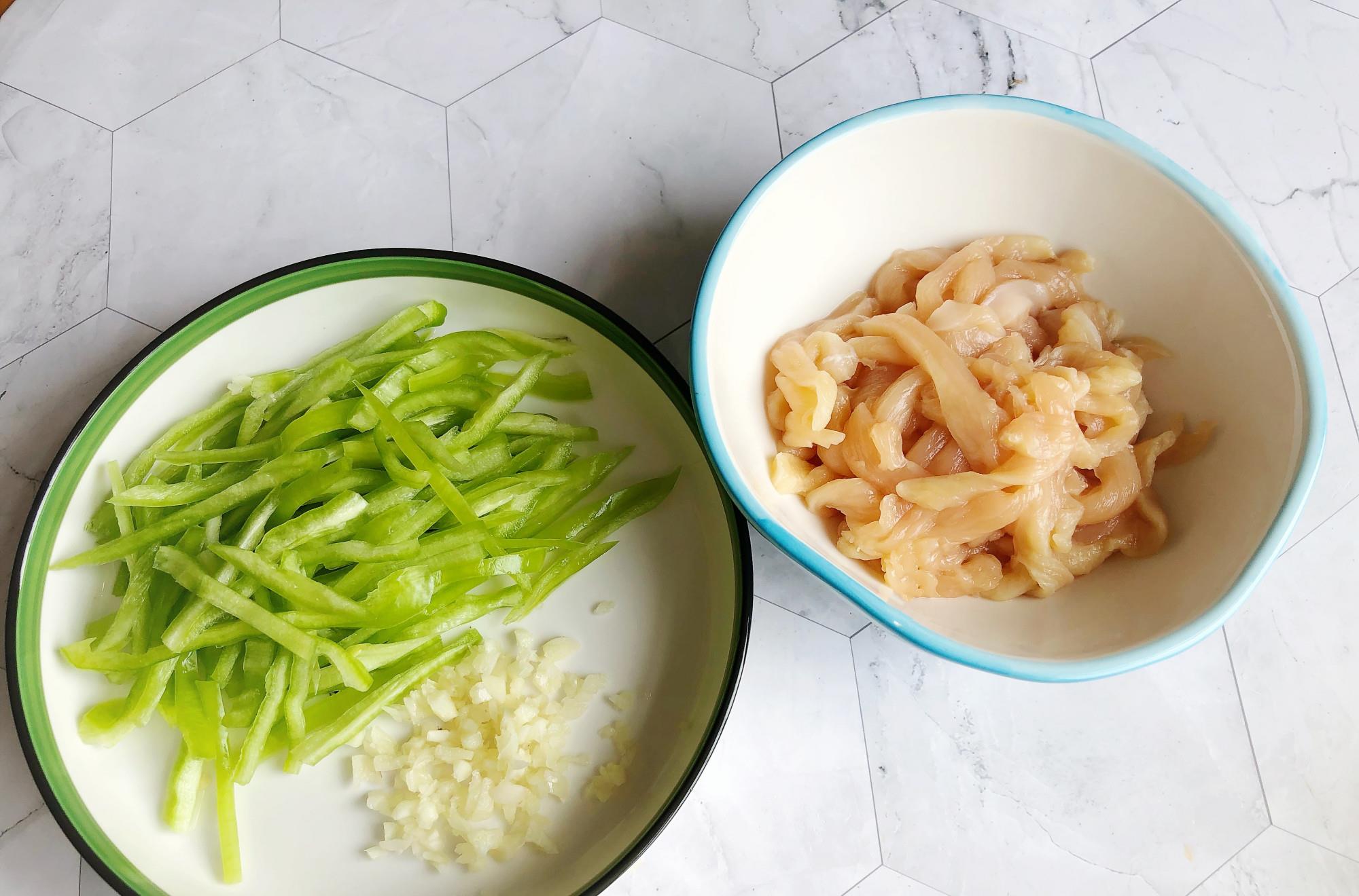 #荤菜#减脂期也可以放心吃的一道荤菜，低脂低卡，一次一盘吃不够