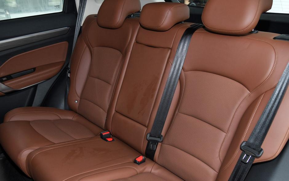 吉利博越：开过哈弗H6 Coupe，再开吉利博越，车主：用事实说话