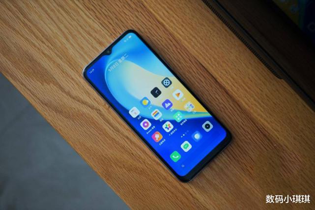 |闭眼买都不亏的手机！超大电池、超强拍照，关键都是千元双模5G
