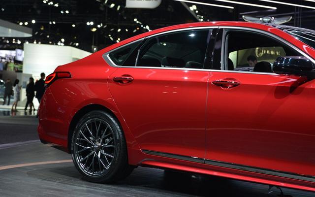 【豪华车】豪华不输宾利，又一品牌将携旗下新车入华，或配2.5T、3.5T动力！