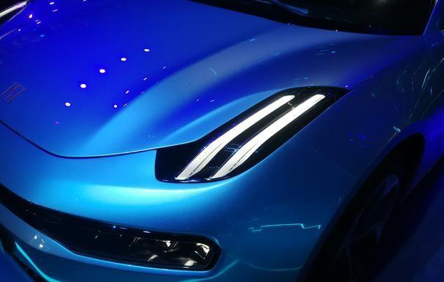 特斯拉|吉利发布纯电“特斯拉”！续航700公里，3.9秒破百，明年量产