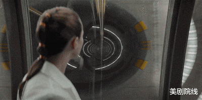 伦敦|近期尺度最大的科幻美剧,码都不够打……