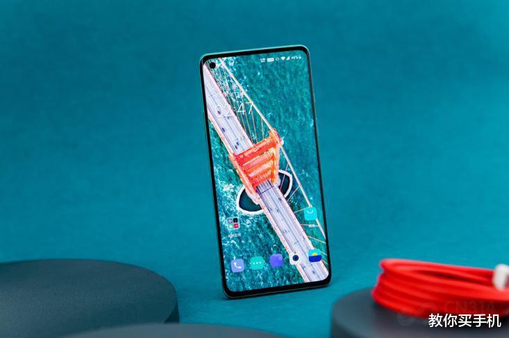 【索尼】OnePlus 8深度使用评测，轻巧便携操作流畅，但总感觉差了点什么