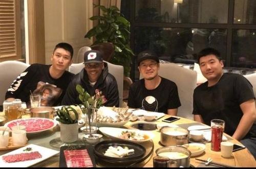 斯蒂芬·马布里|作为马布里的经纪人,杨毅每年能从马布里身上赚到多少钱?