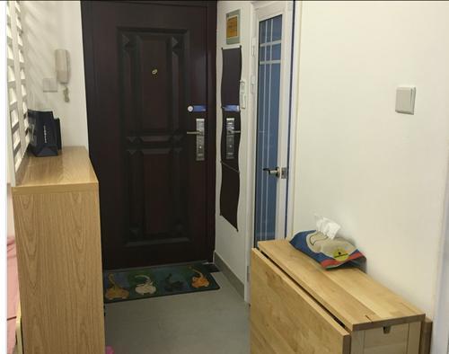 『』一家四口蜗居在40平的小房子里，我敢说没人比我家还小了吧！