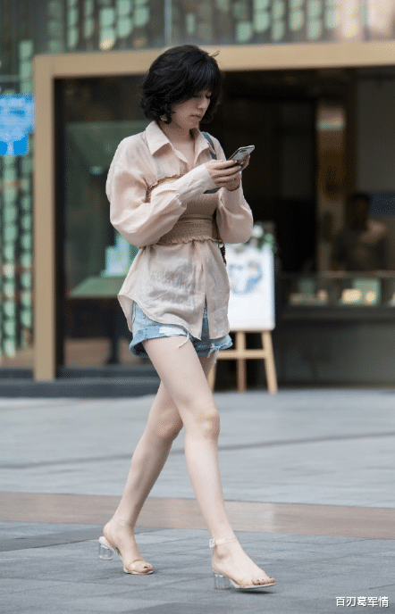 短发@短发的美女，满满的成熟气息，一看就很懂事