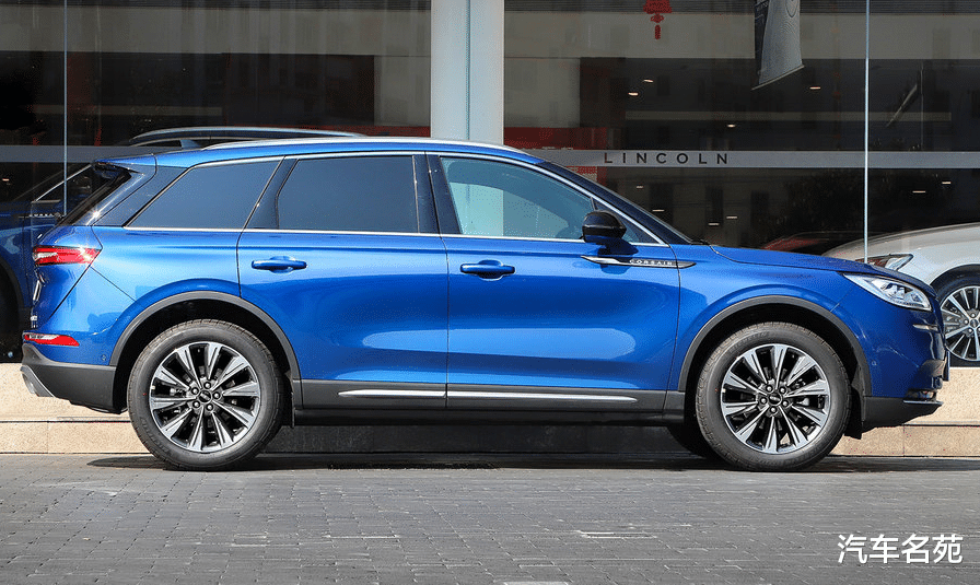 大众汽车▲20多万的价格,却拥有50万的配置,80万的品质,它完美诠释“越级”!