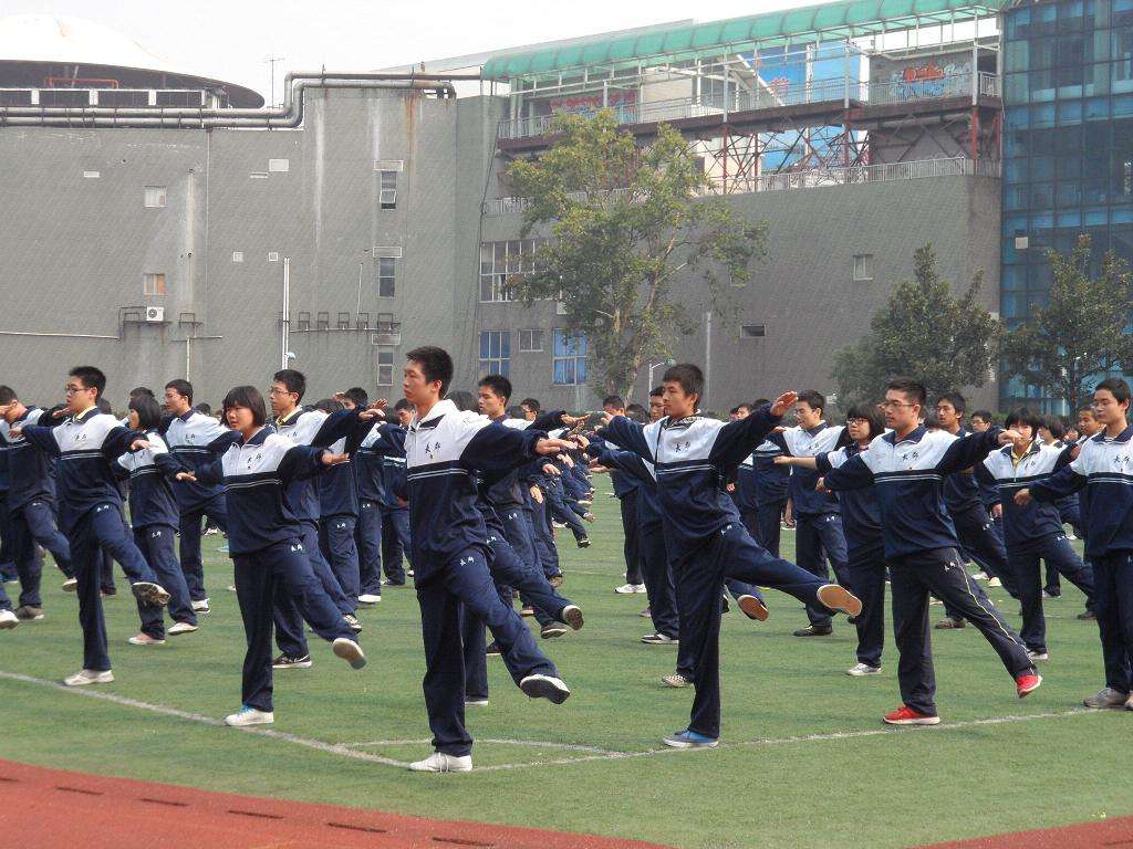 趣观历史|有人提出将汉服作为校服，这是否可行？专家：动动脑子都知道不行