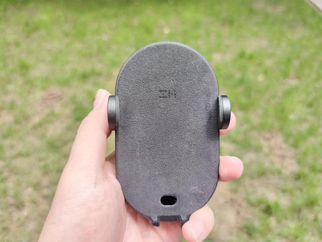 小米科技|小米推出无线充车载支架，豪车面料，10W快充，能否成就爆款销量