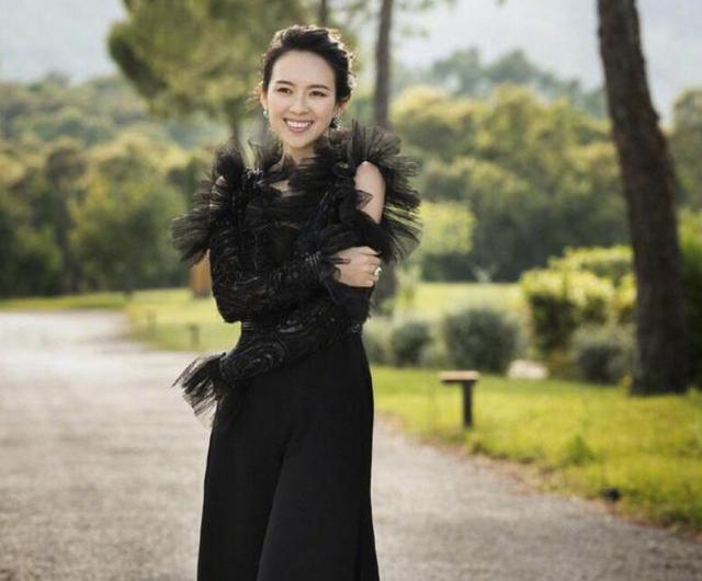 章子怡▲章子怡野心有多大？听听老外前任对她的评价，网友：也就汪峰敢要