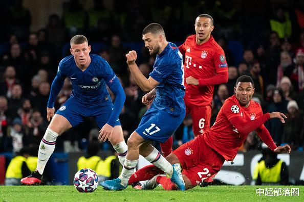 拜仁慕尼黑|第12球!连续7场破门!拜仁锋霸踢疯了,连创3大纪录,金靴很稳了