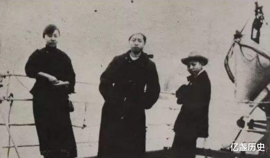 |他是我党早期重要创始人,26岁英勇牺牲,1988年外甥成总理