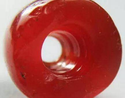 「玛瑙」真玩家！20年凑齐一串手串，每颗珠子至少10000块！