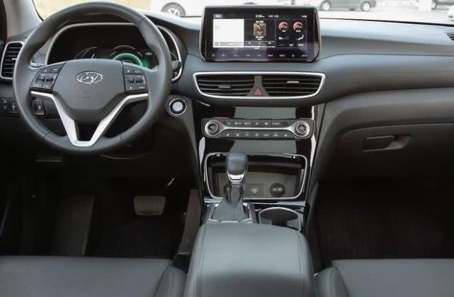 『SUV』现代途胜:全系标配1.6T,降4.2万,比本田CRV香,咋还没人要?