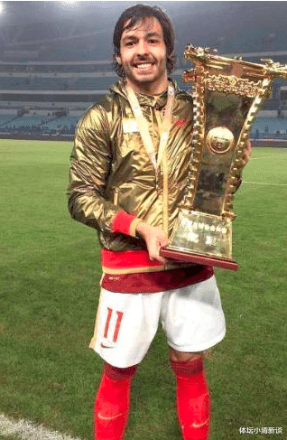 「埃尔克森」深度盘点！国足的4位归化球员，在巴西到底是什么水平