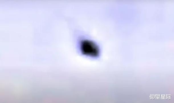 UFO|UFO坠毁目击！美国上空出现一个“黑色圆盘”，100%的证据吗？