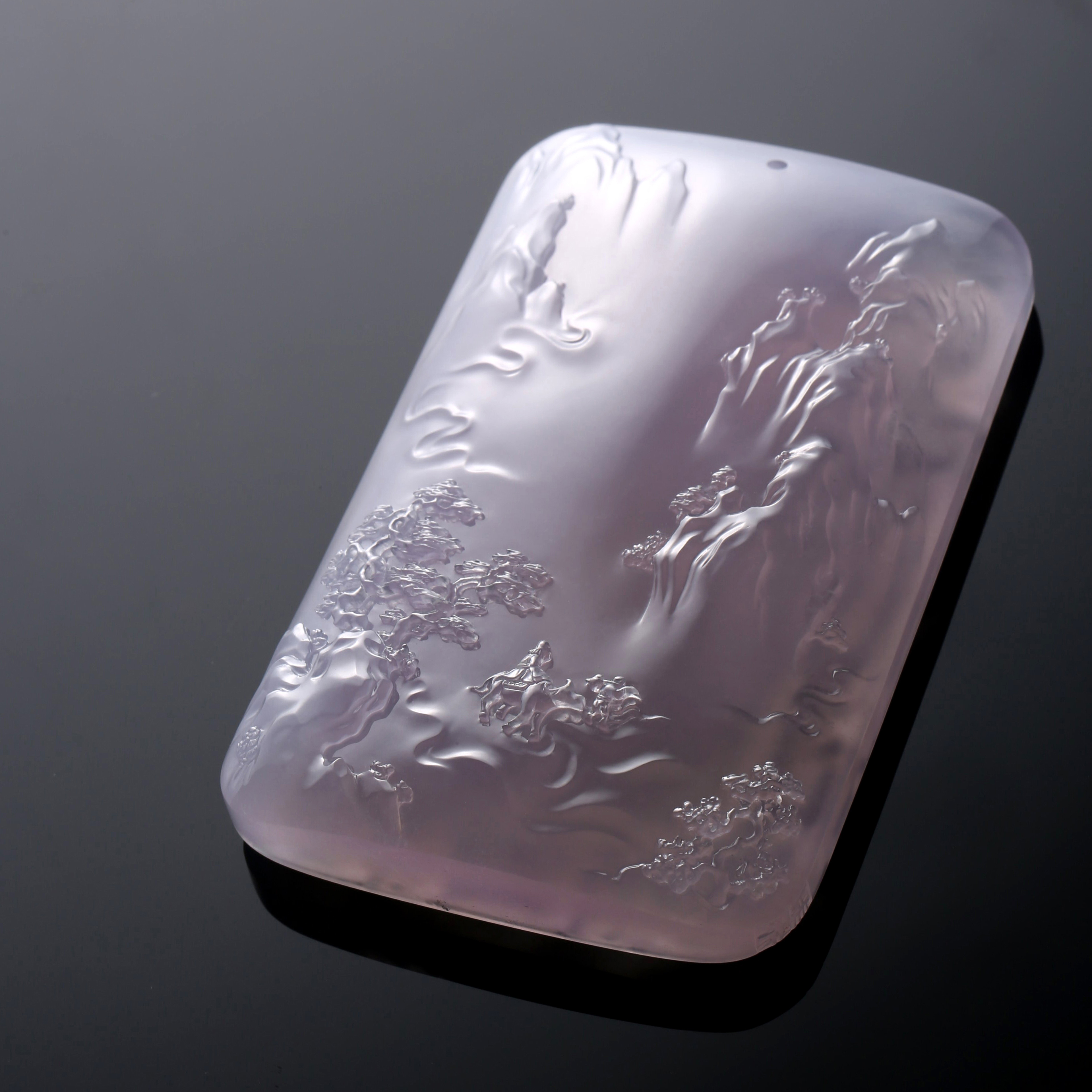 紫气东来|紫罗兰翡翠山水牌——《紫气东来》