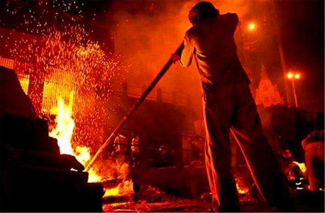 晓君侃史|火葬场工作人员透露，有一种尸体谁也不敢烧，就算家属请求也不行